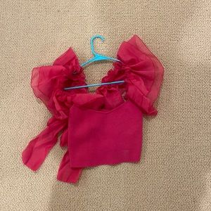 cute pic ruffle top!